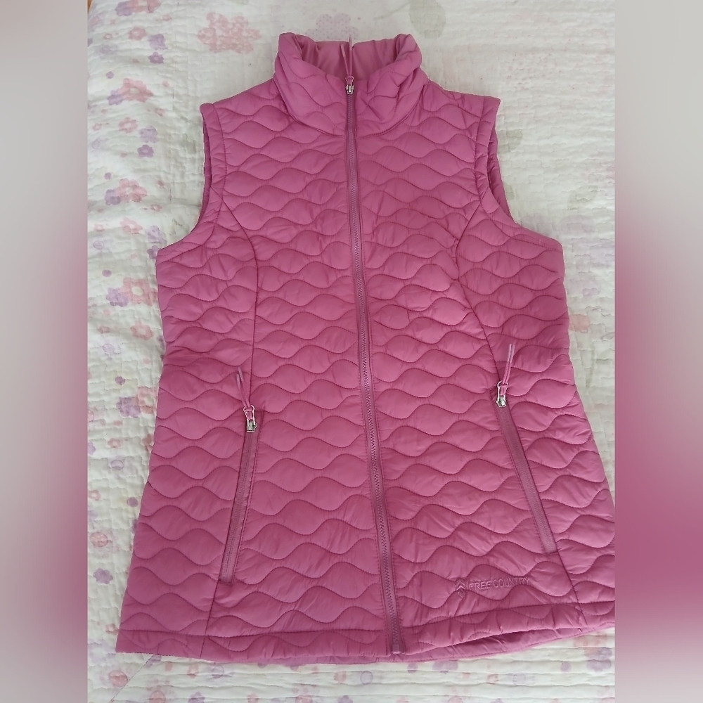Pink Quilted Women's Vest - Picture 4 of 7